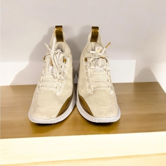 Curry Flow Under Armour Gold Blooded size 7 men - Picture 2 of 15